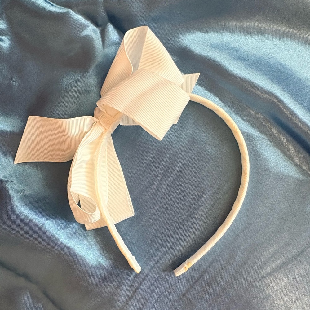 FREE WITH PURCHASE White Bow Headband